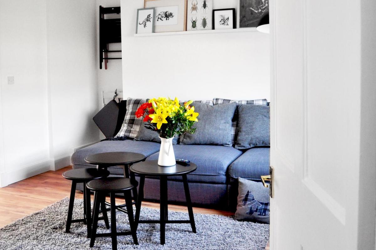 Stylish Flat in 1860's Listed Building - Housity