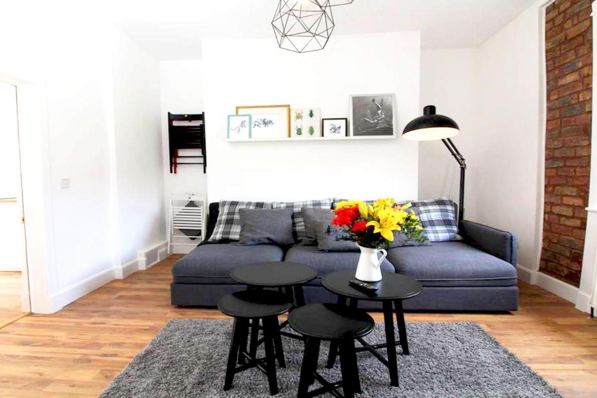 Stylish Flat in 1860's Listed Building - Housity