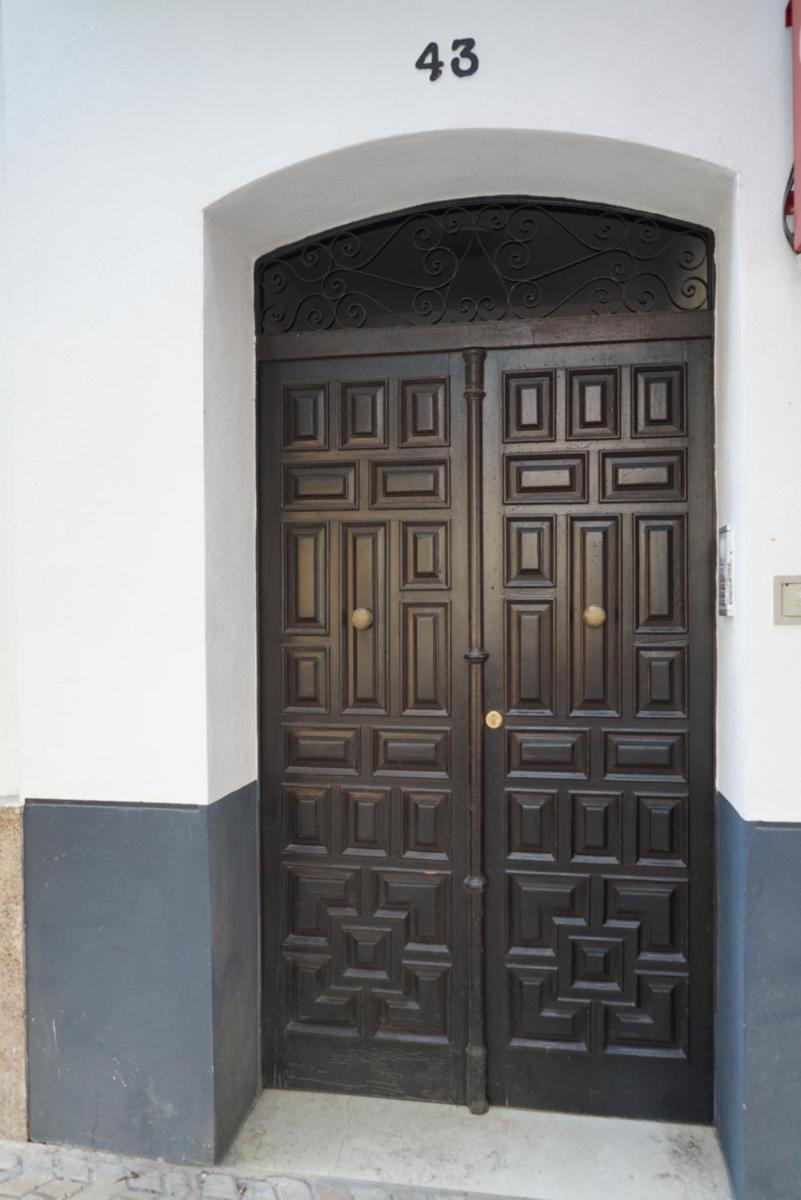 Atico con terraza en Alameda de Hercules - Housity