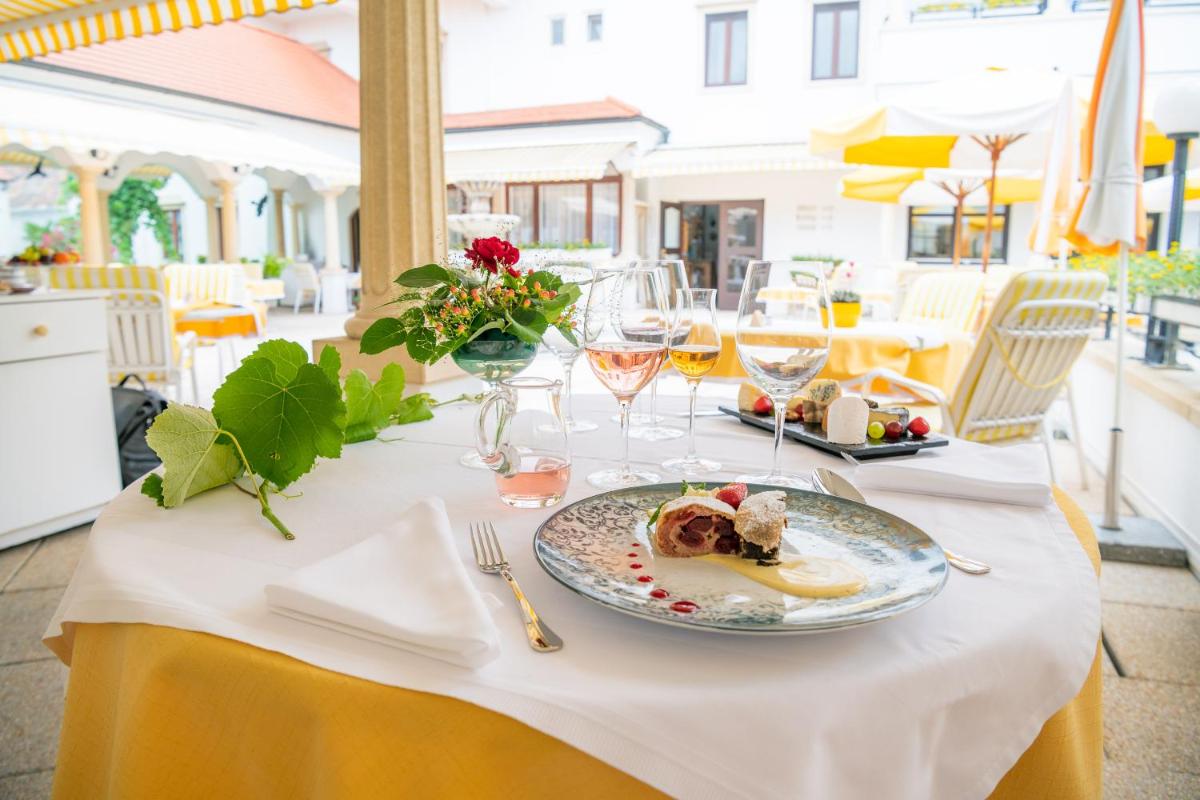 Das-Schmidt Privathotel - Housity