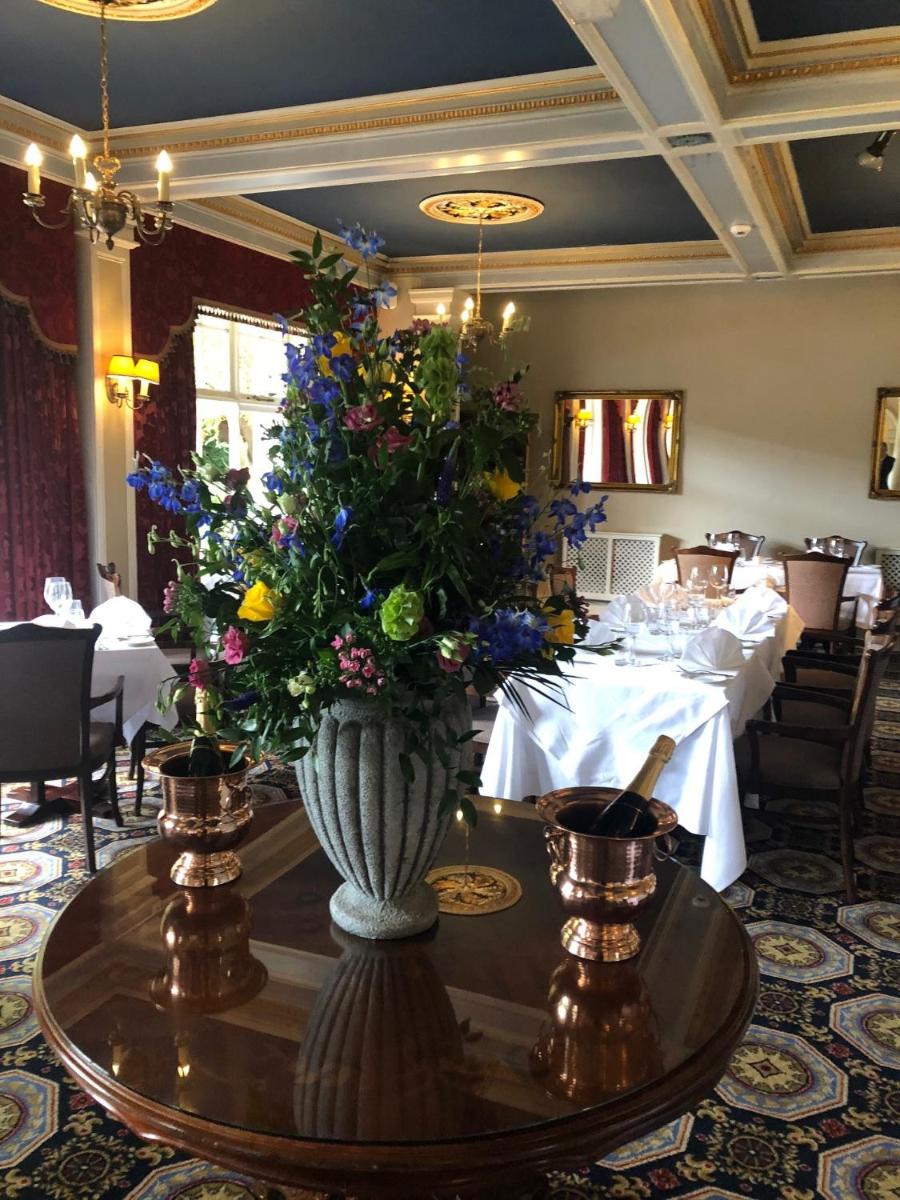 Macdonald Leeming House - Housity