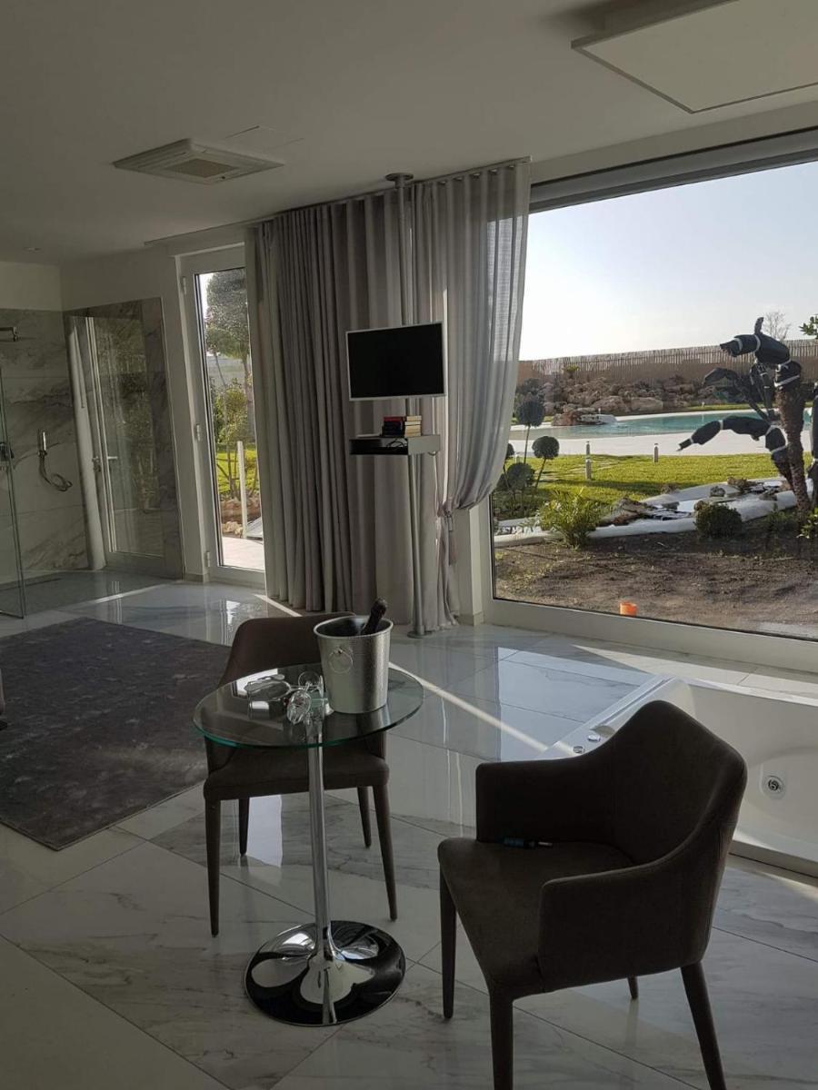 Hotel America - Housity