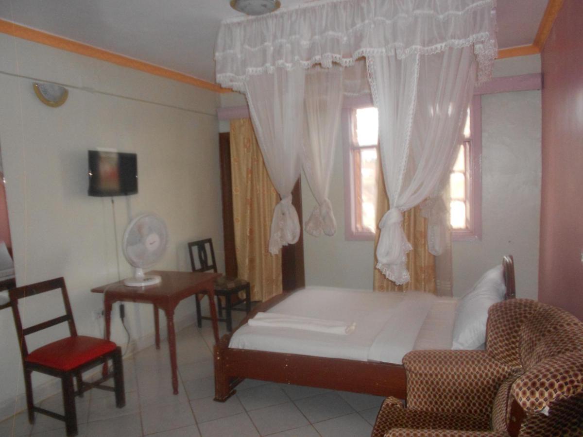 Riversand Hotel - Housity