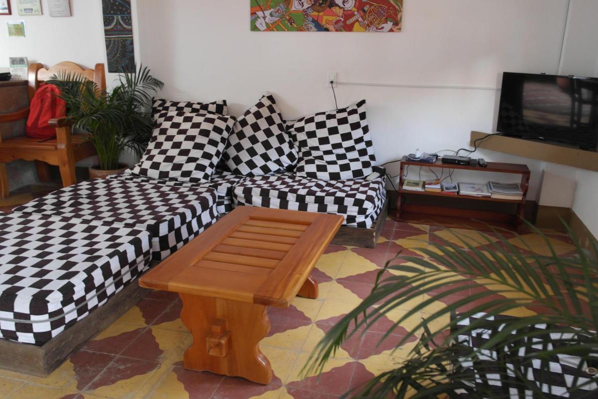 Sergeant Pepper's Hostel - Housity