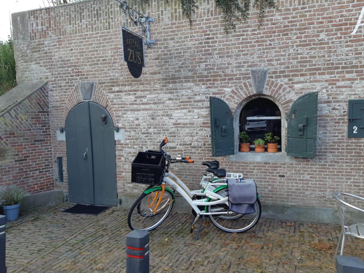 Kazemat Zus - Housity