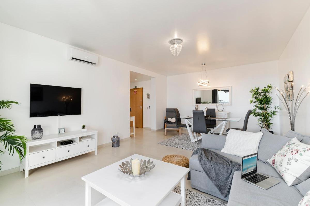 Caniço VI by An Island Apart - Housity