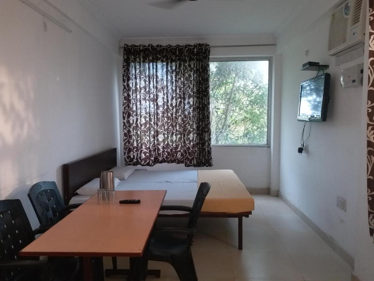 Krishna Hansraj Hotel - Housity