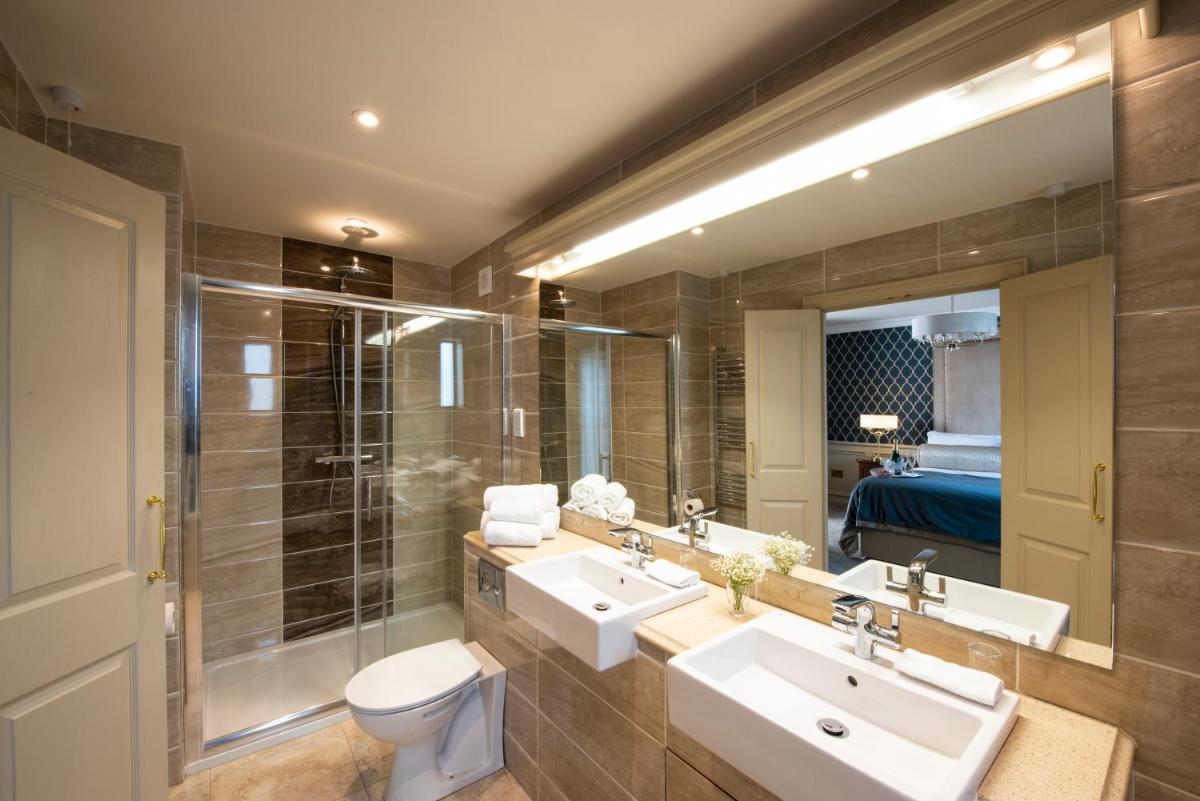 Kee's Hotel - Housity