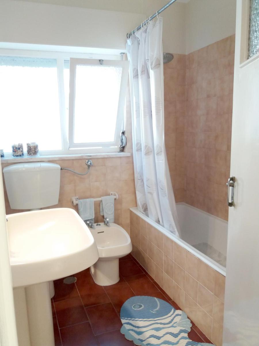 Genuine Summer House - Housity