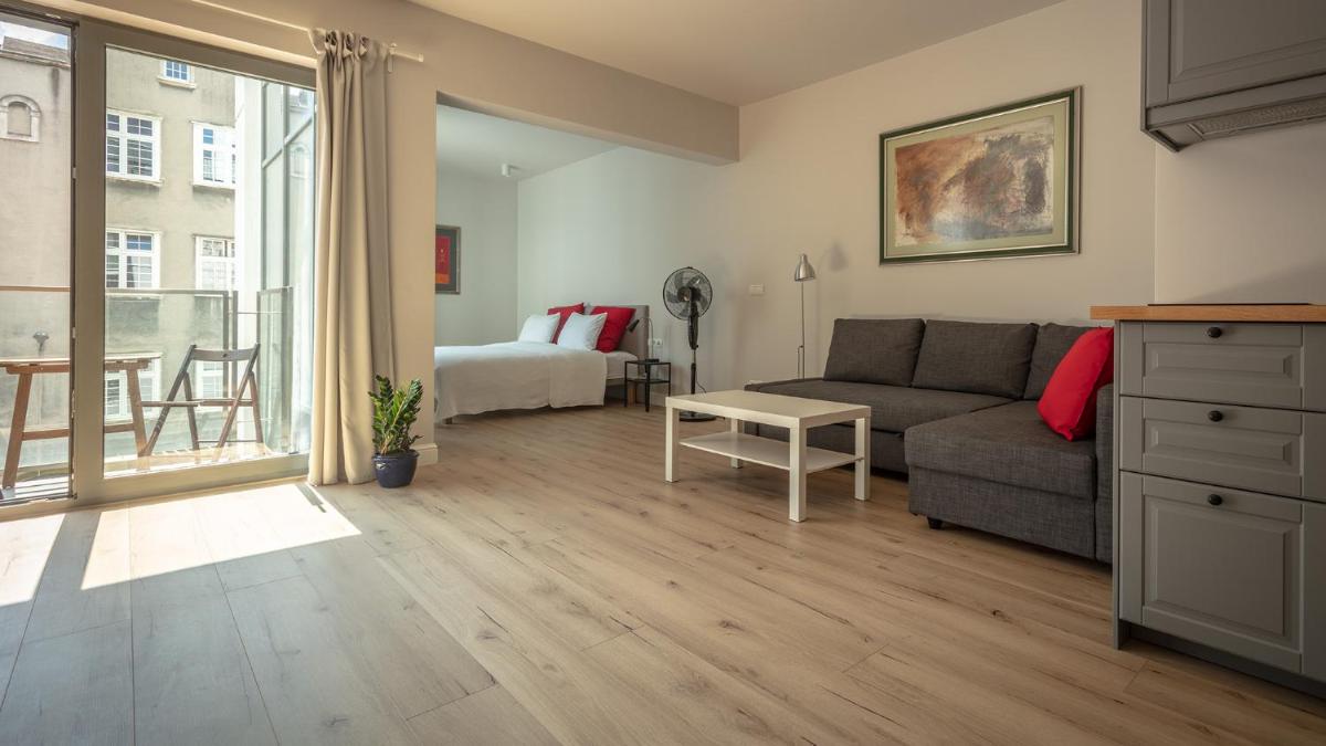 VIU Old Town Balcony - Housity