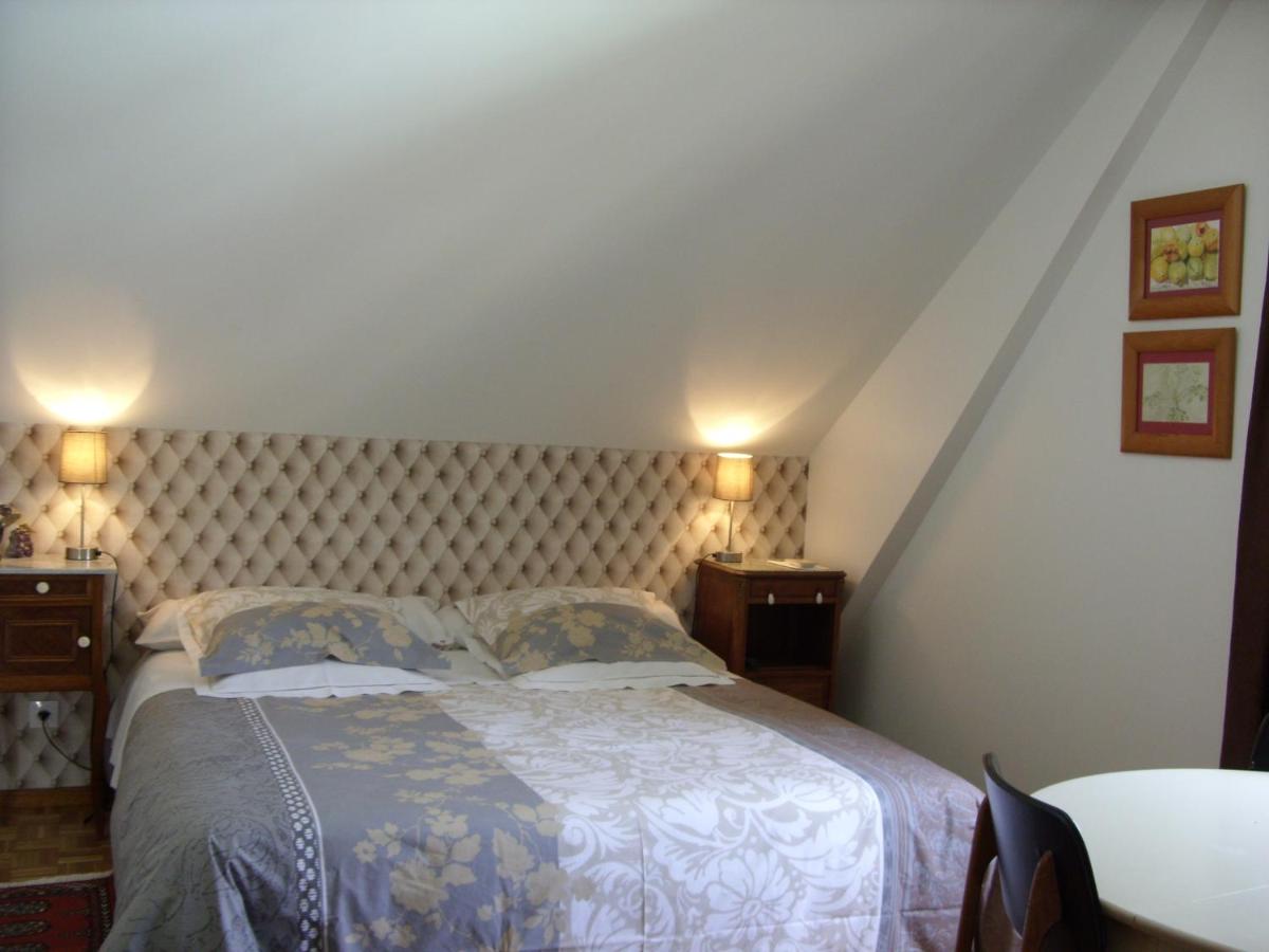 Marcia Donatti-A l'Ombre des Coteaux Rio de Janeiro - Housity