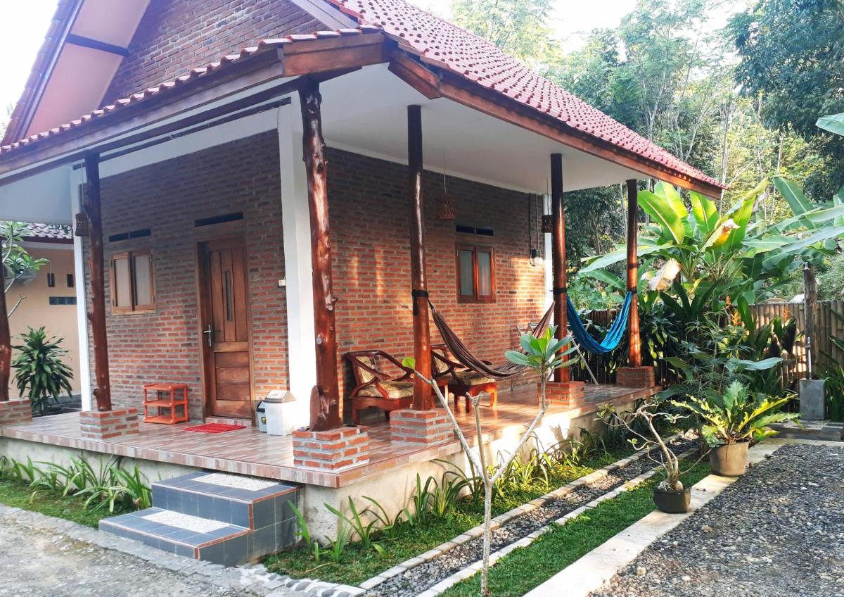 Ragha Homestay - Housity