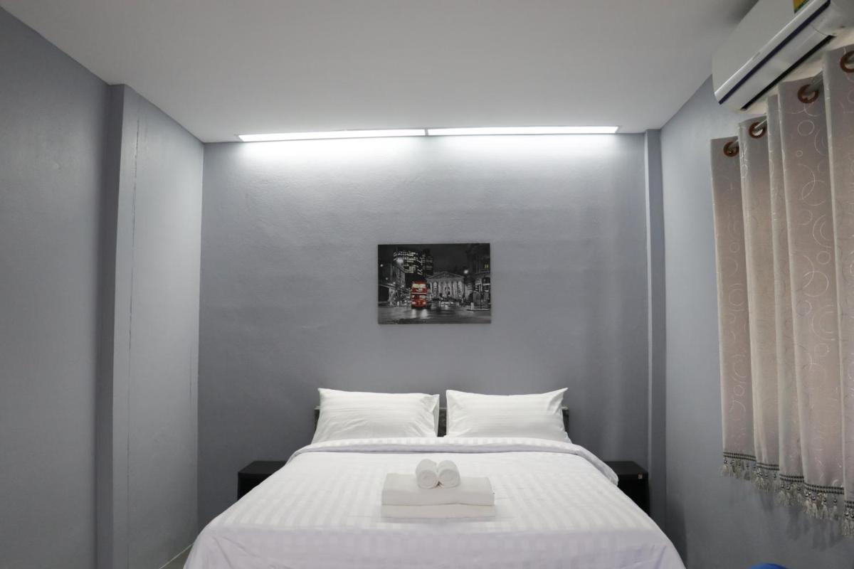 The Money Inn - Housity