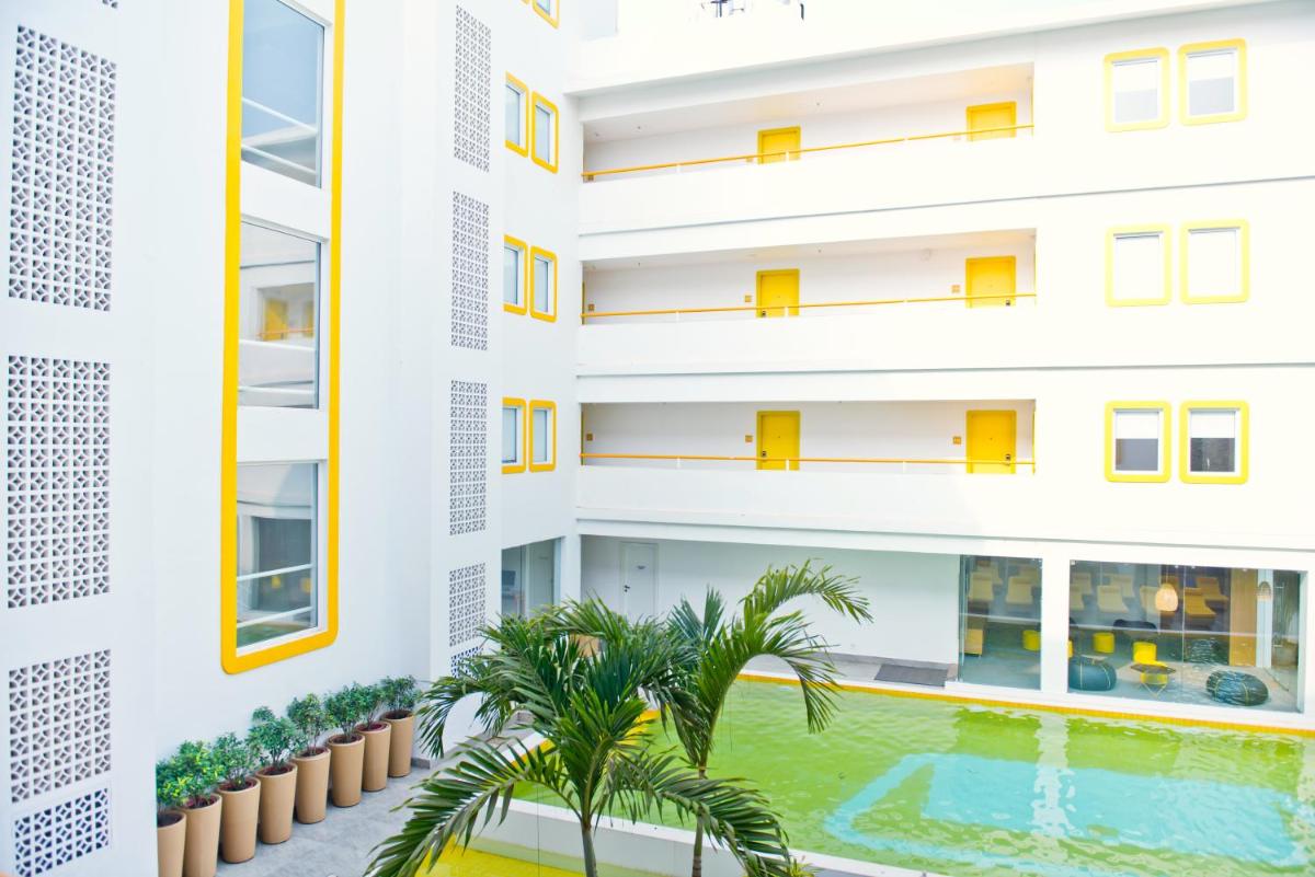 Bloom Hotel - Calangute - Housity
