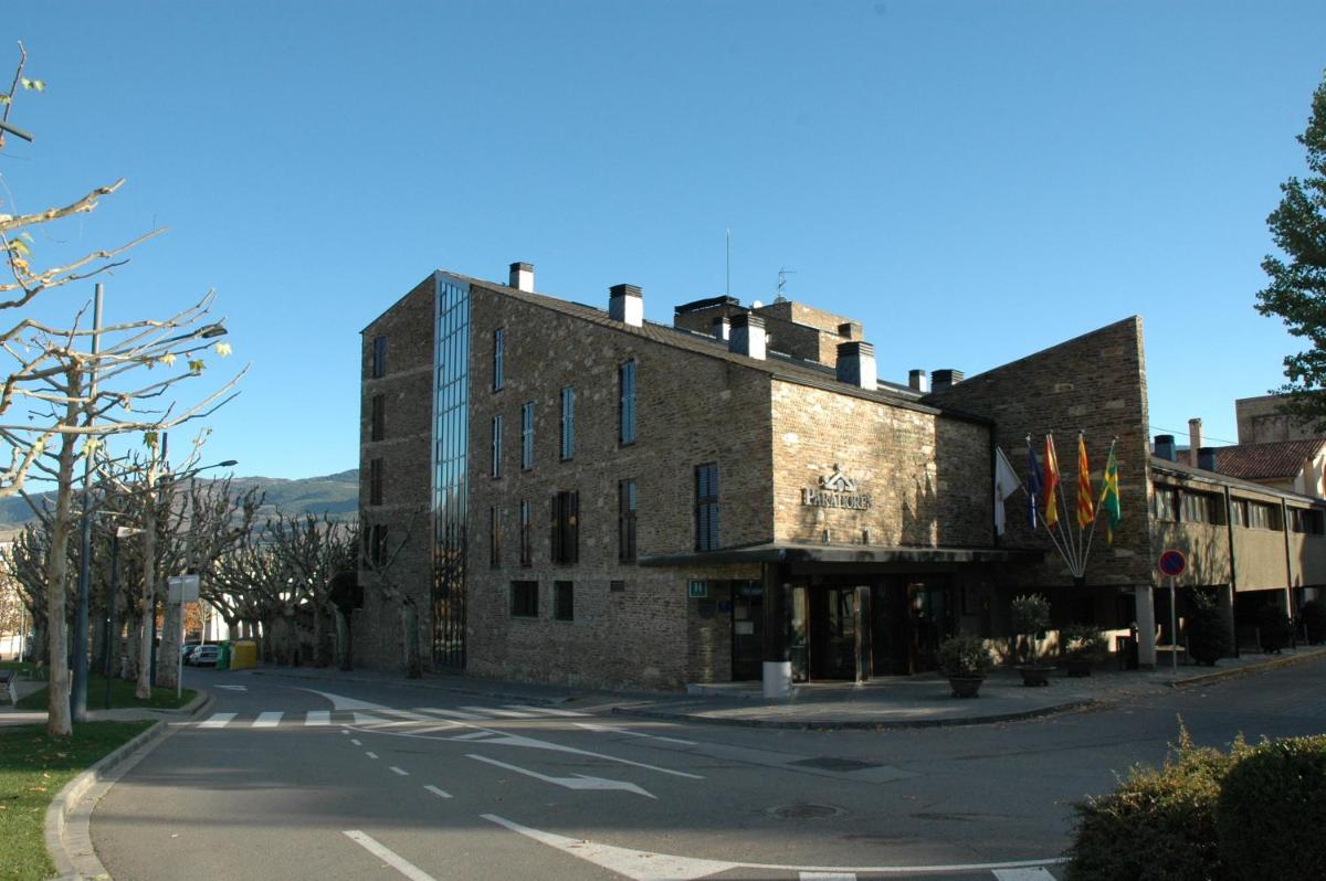 Parador De La Seu D'urgell - Housity