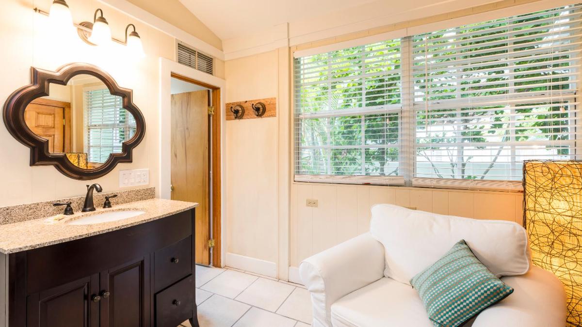 L'Habitation Guesthouse- Adult Exclusive - Housity