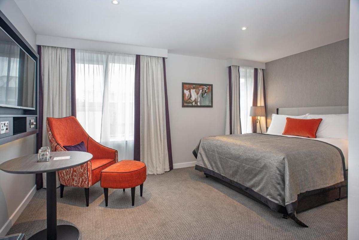 Ten Hill Place - Housity