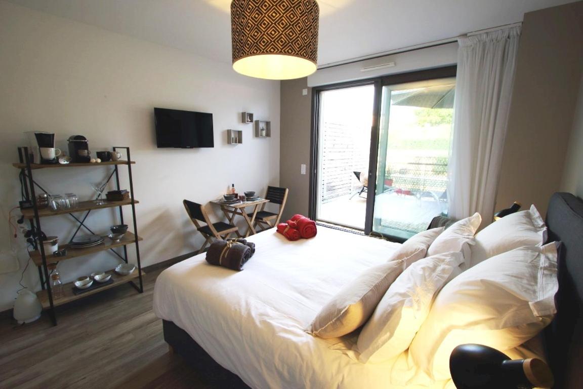 Sweet Home studio Aix en Provence, terrasse, piscine, resto, - Housity