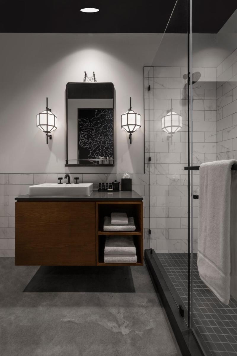 Crossroads Hotel - Housity