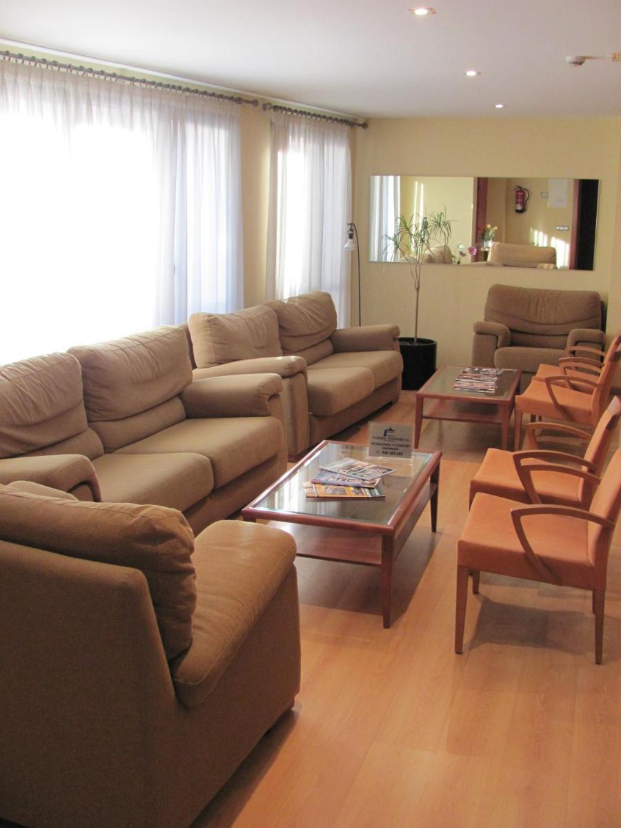 Hotel Torre Monreal - Housity