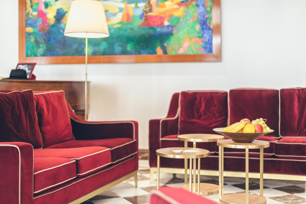 Coin salon dans l'établissement Hôtel Alfred Sommier