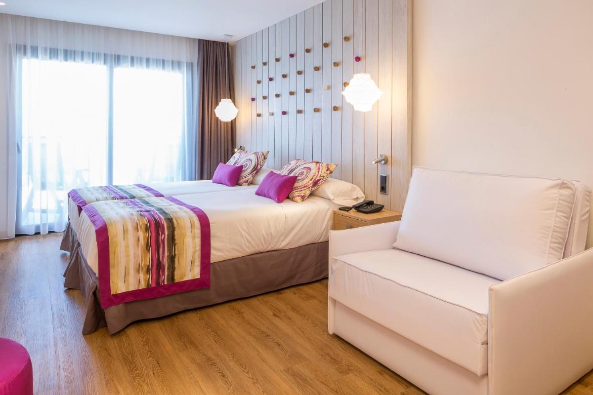 Cama o camas de una habitación en Grand Palladium White Island Resort & Spa - All Inclusive