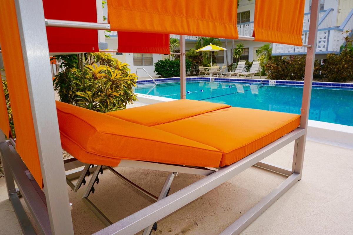 Club Lux Resort By The Beach - Housity