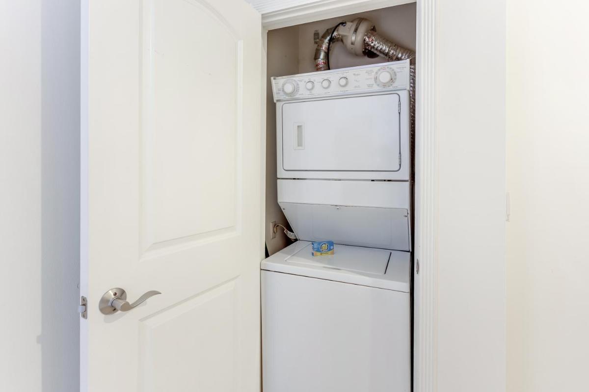 Dadeland Towers by Miami Vacations - Housity