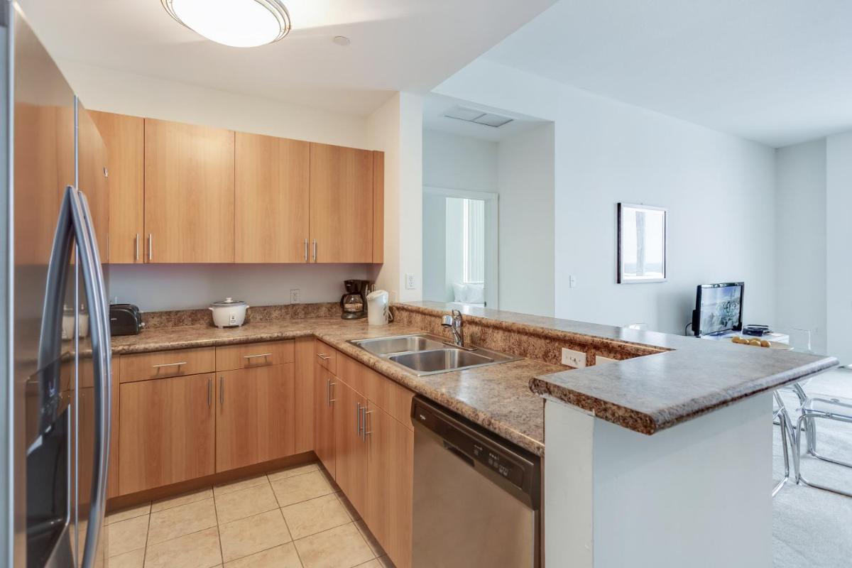 Dadeland Towers by Miami Vacations - Housity