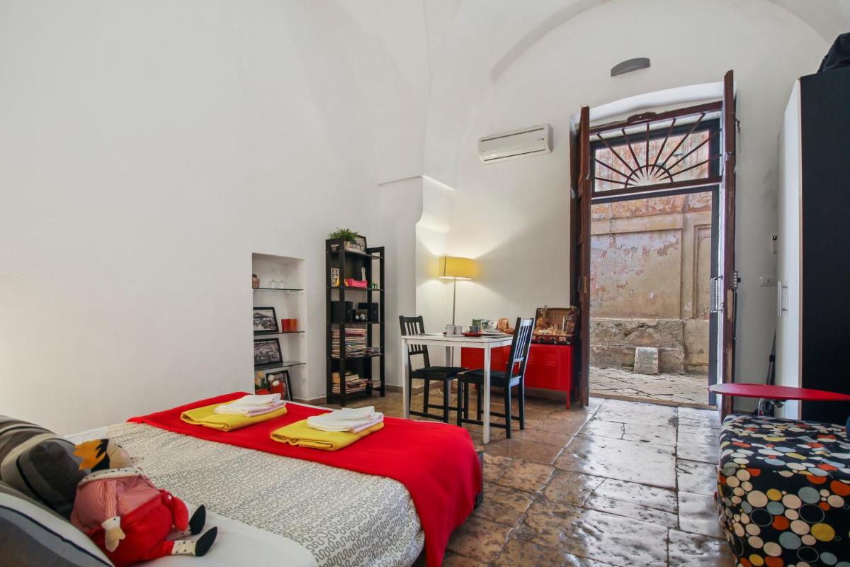 B&B Affittacamere Del Teatro - Housity