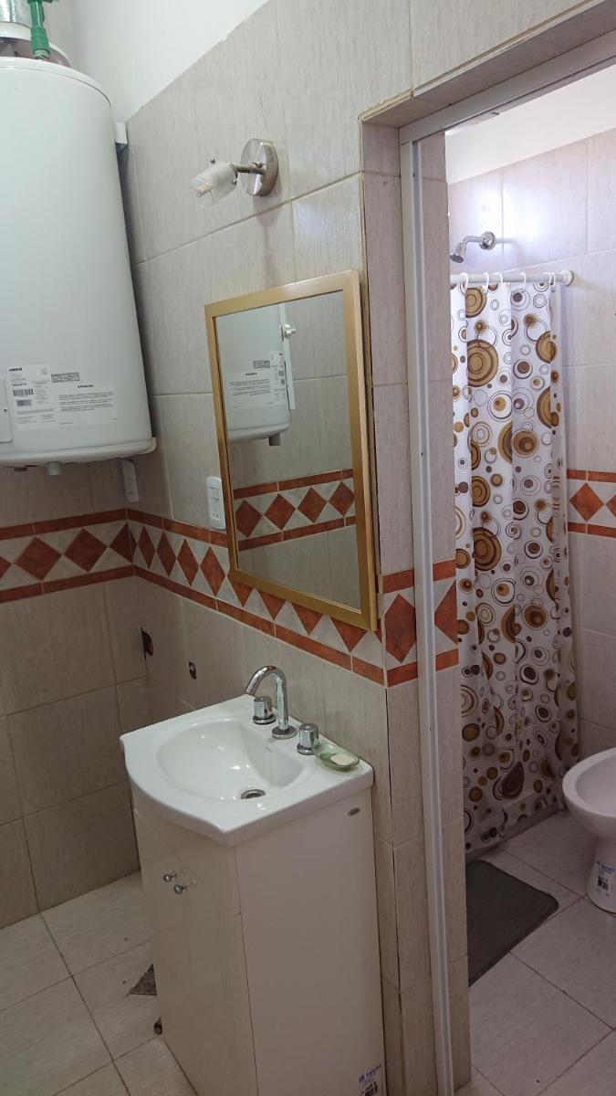 Departamentos céntricos con parrilla - Housity