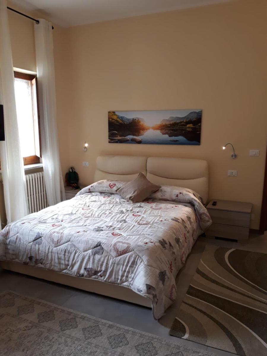 Villa immersa nel verde - Housity