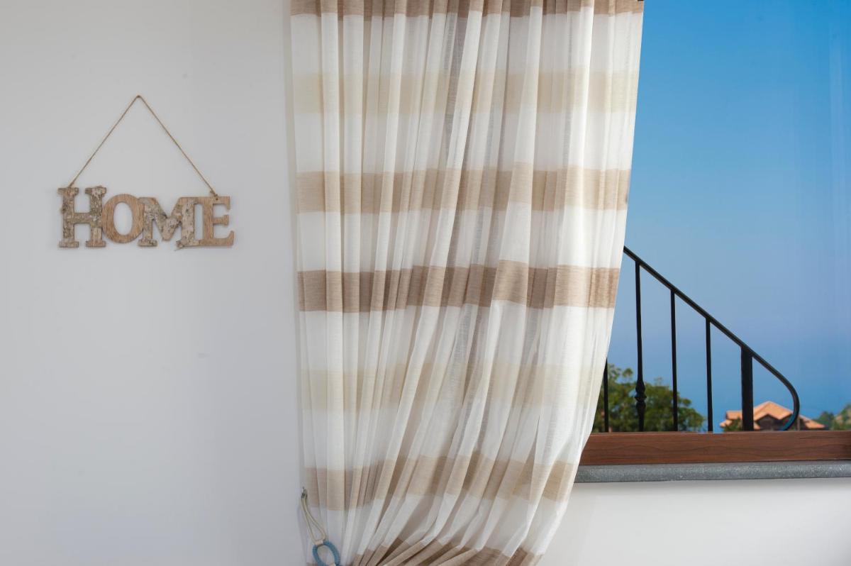 Sun Holiday House - Housity