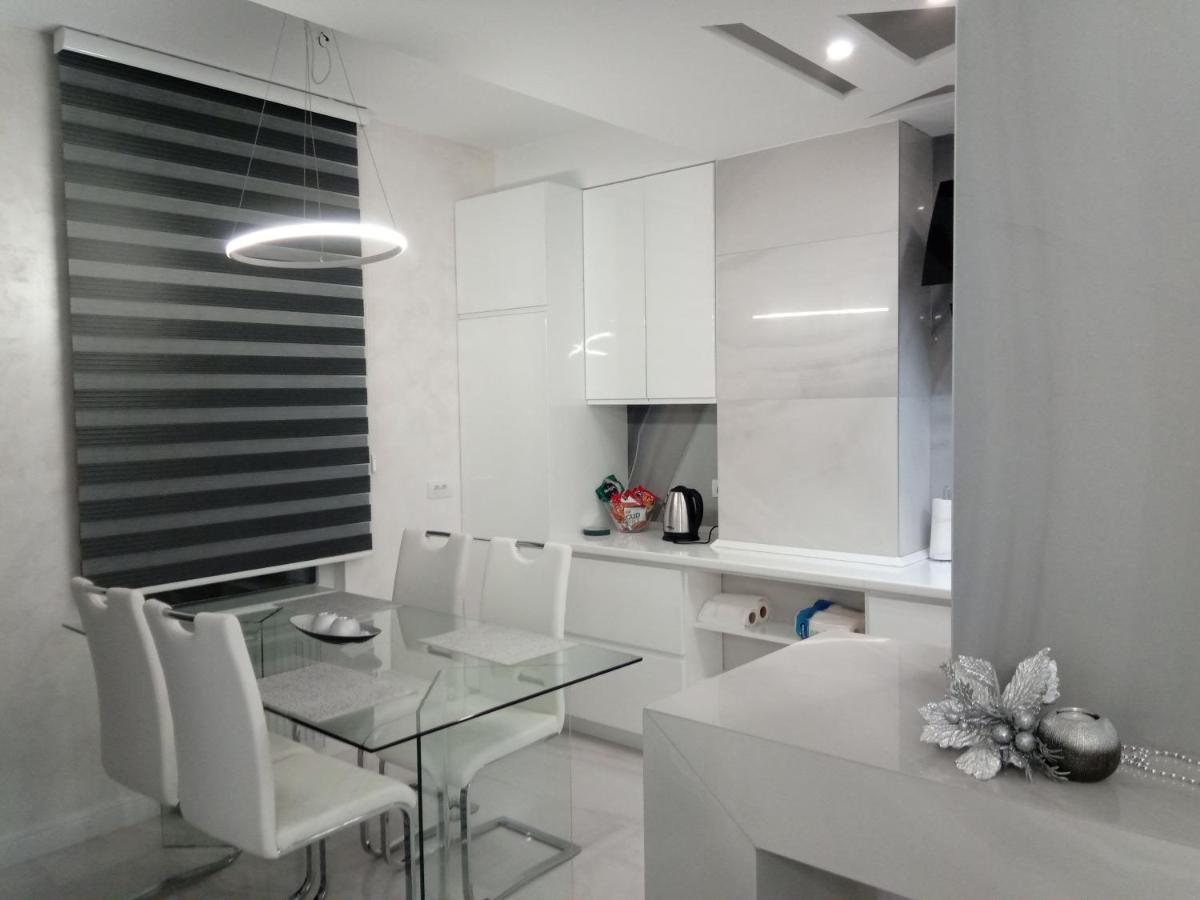 N&L - Housity