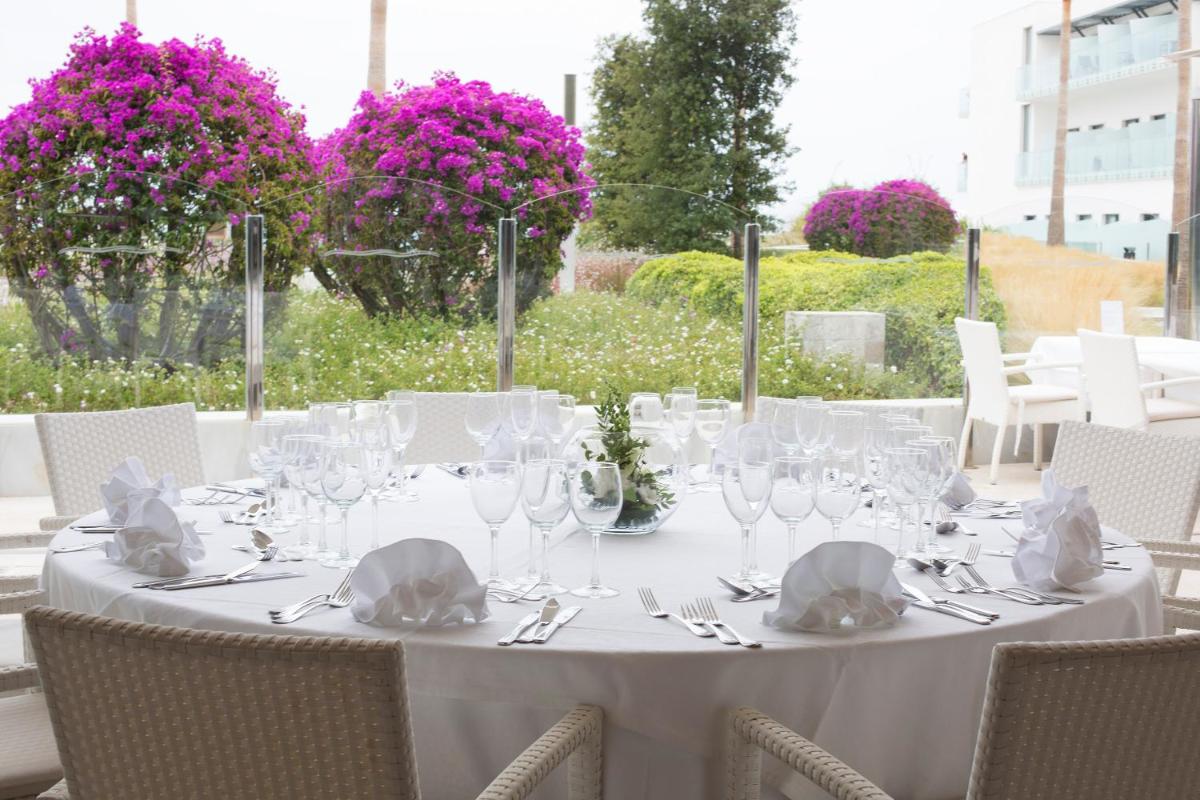 Jardín al aire libre en Hipotels Gran Conil