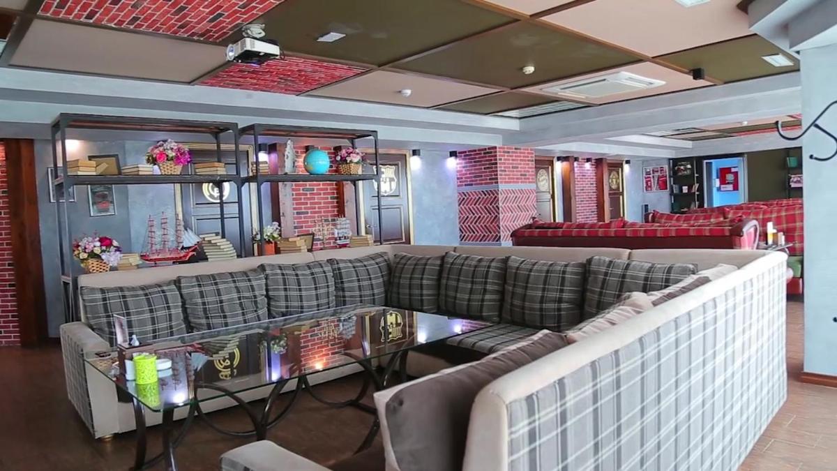 Arena Hotel - Housity