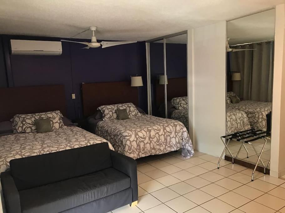Non Stop party Apartment Condo - Hizvo