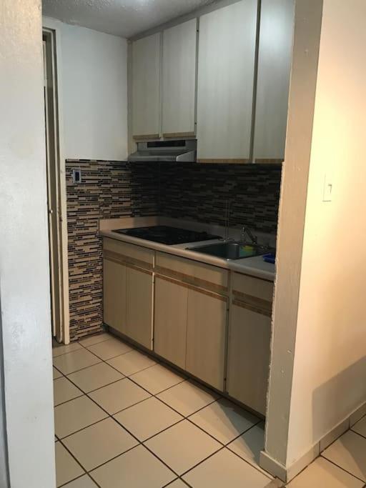 Non Stop party Apartment Condo - Hizvo
