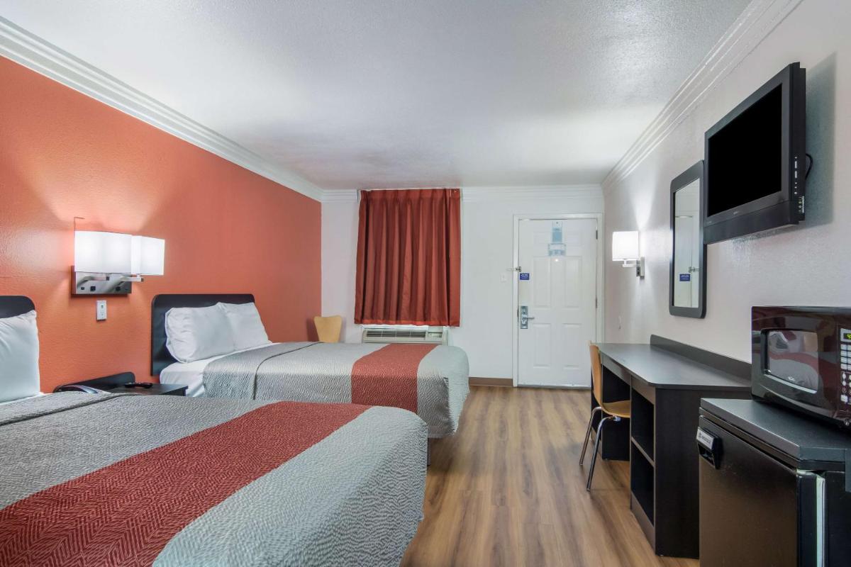 Motel 6-Marshall, TX - Housity