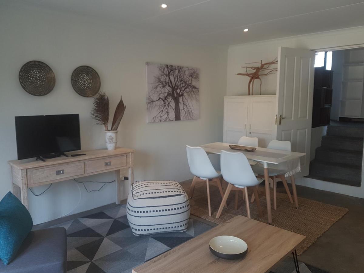 Tangled Tree Cottage - Housity