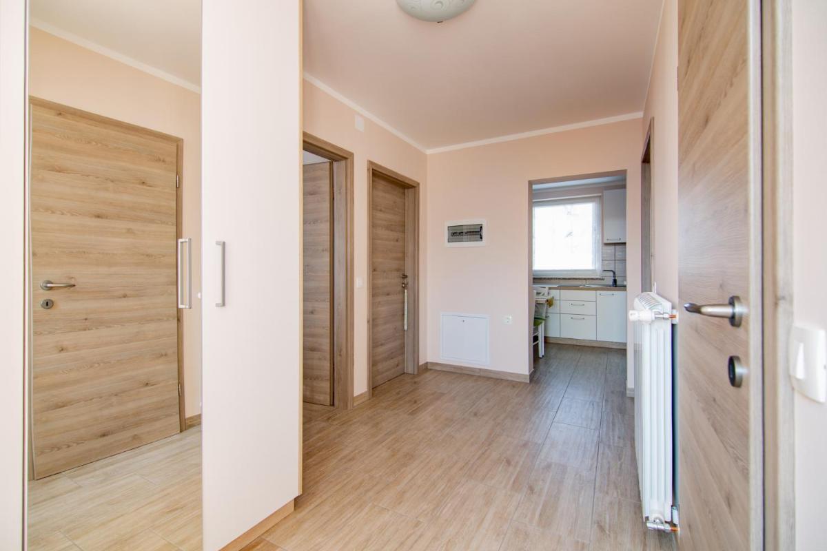 Rooms Šajina - Housity