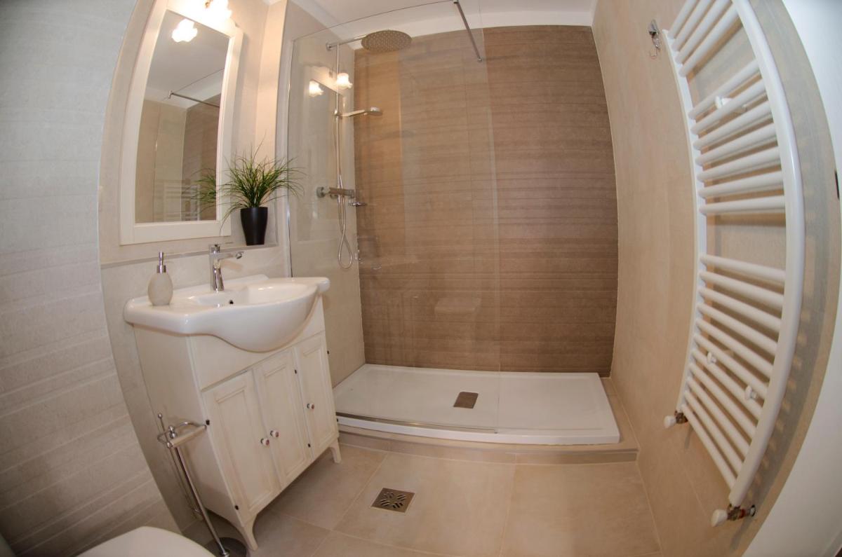 Venus Luxury Studio - Housity