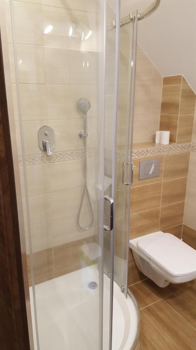 Sarna Karkonosze - Housity