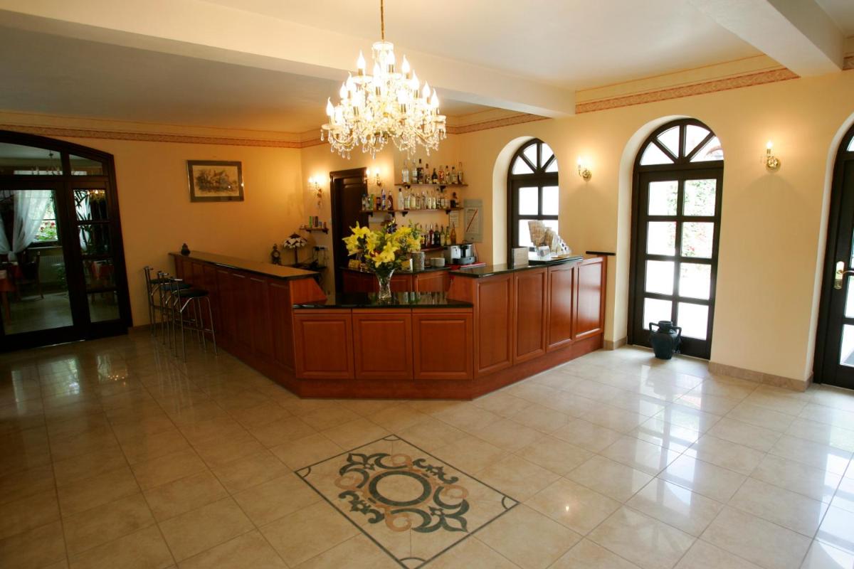 Hotel Wenus - Housity