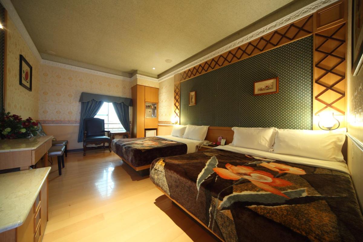 Rose Garden Motel - Housity