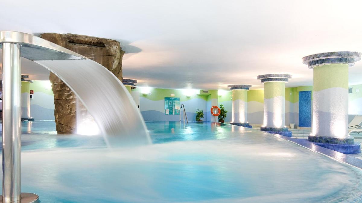 Piscina en o cerca de Bull Escorial & SPA