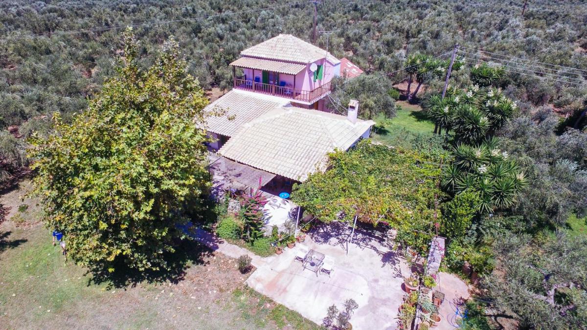 Traditional house in a natural oasis - Housity