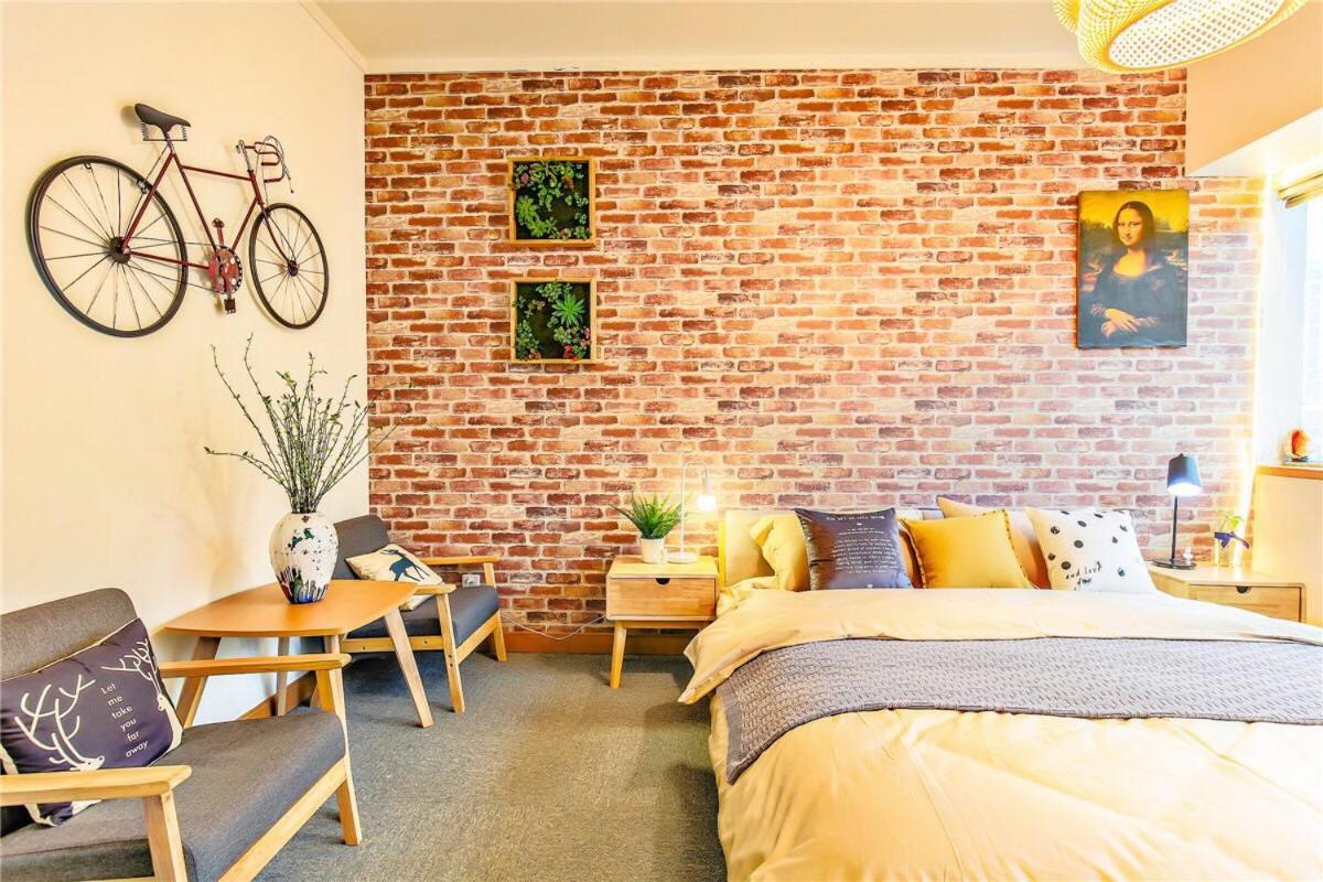 Hangzhou Xihu District ·Huanglong Sports Center Locals Apartment 00147450 - Housity