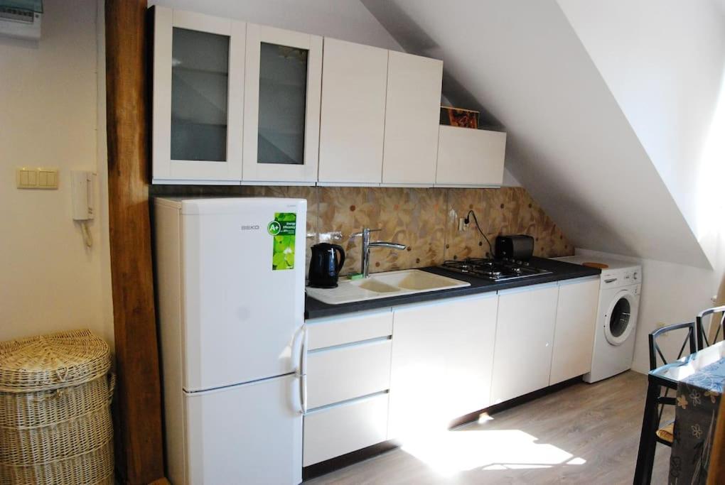 Suitetrails - Bed & Breakfast Sielce Warszawa Chełmska