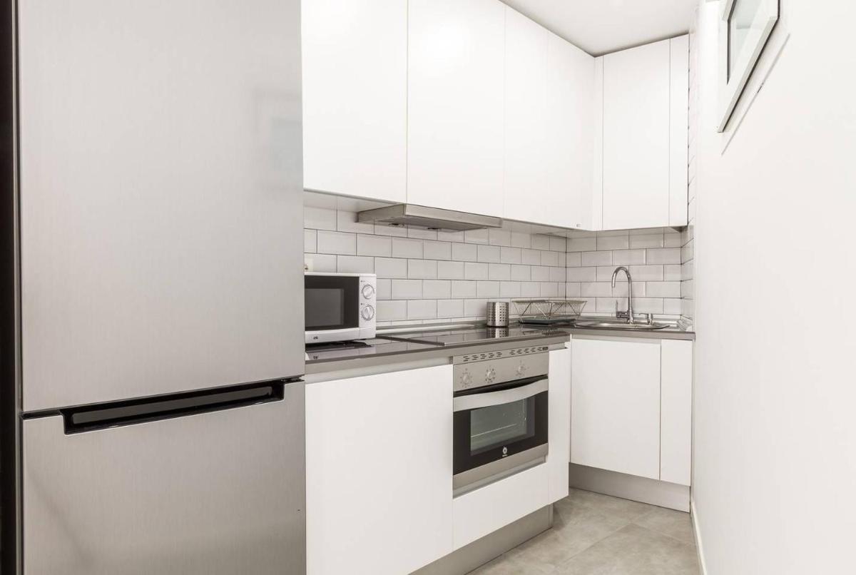 Modern Apartment in Toledo Street by Batuecas - Housity